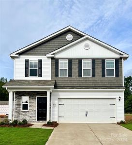 New construction Single-Family house 8136 Stonemere Lane, Charlotte, NC 28215 - photo 0