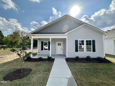 New construction Single-Family house 604 E Johnston Street, Smithfield, NC 27577 - photo 0