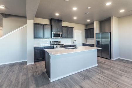 New construction Single-Family house 812 Galloway Drive, Johnstown, CO 80534 - photo 38 38