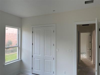 New construction Single-Family house 810 Cherry Laurel Lane, Arlington, TX 76012 - photo 34 34