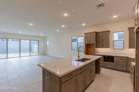 New construction Single-Family house 21393 W Meadowbrook Avenue, Buckeye, AZ 85396 - photo 11 11