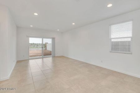 New construction Single-Family house 17615 N Ravello Road, Maricopa, AZ 85138 - photo 9 9