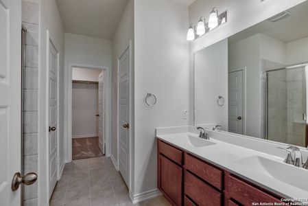 New construction Single-Family house 546 Deer Crest Dr, New Braunfels, TX 78130 - photo 6 6