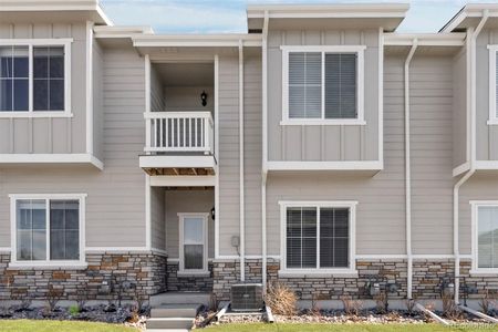 New construction Townhouse house 171 Robin Road, Johnstown, CO 80534 - photo 0