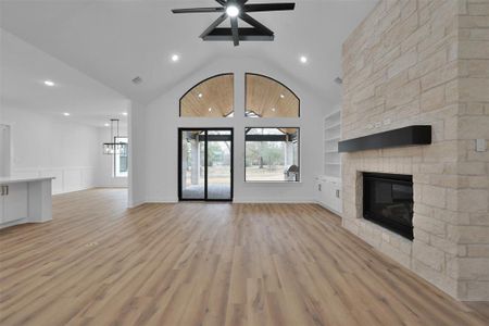 New construction Single-Family house 9207 Grand Lake Estates Drive, Montgomery, TX 77316 - photo 12 12