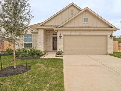 New construction Single-Family house 103 Water Grass Trail, Clute, TX 77531 - photo 0