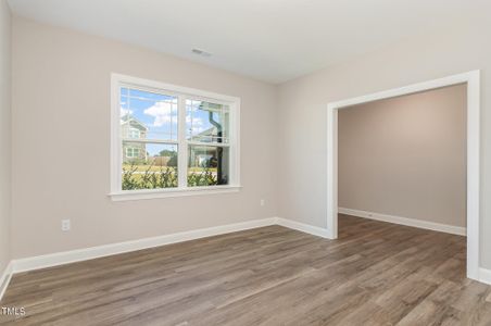 Office/Flex room off Foyer