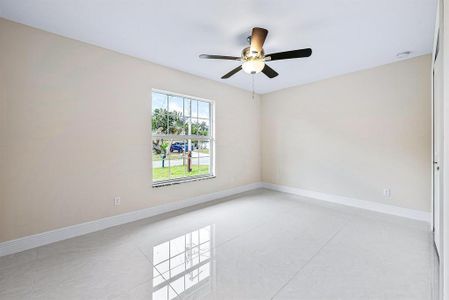 New construction Single-Family house 4998 Nw Flintstone Ave, Port Saint Lucie, FL 34983 - photo 3 3