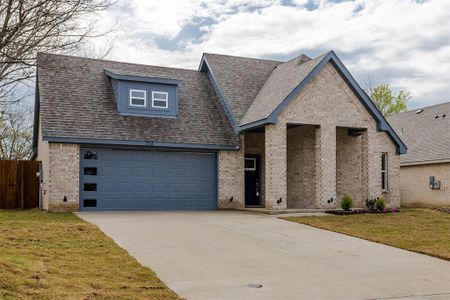 New construction Single-Family house 715 Mineral Wells Street, Terrell, TX 75160 - photo 1 1