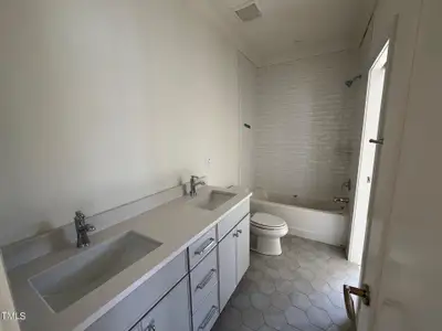 New construction Apartment house 3401 Makers Circle, Raleigh, NC 27612 - photo 12 12