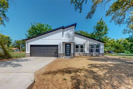 New construction Single-Family house 208 Windjammer Road, Gun Barrel City, TX 75156 - photo 0