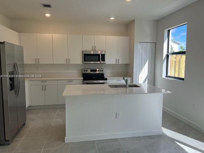 New construction Townhouse house 28511 Sw 134Th Ct, Unit 28511, Homestead, FL 33033 - photo 4 4