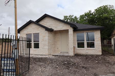 New construction Single-Family house 843 Patton Blvd, San Antonio, TX 78237 - photo 0 0