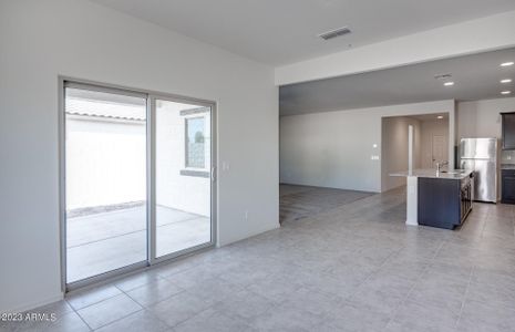 New construction Single-Family house 43760 W Cypress Lane, Maricopa, AZ 85138 - photo 6 6