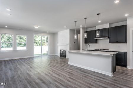 New construction Townhouse house 7932 Berry Crest Avenue Avenue, Raleigh, NC 27617 - photo 4 4