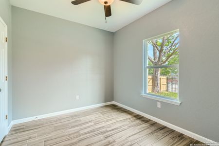 New construction Single-Family house 475 Corliss, San Antonio, TX 78220 - photo 7 7