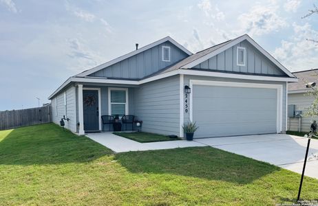New construction Single-Family house 2450 Double Oak Drive, New Braunfels, TX 78130 - photo 13 13