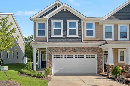 New construction Townhouse house 4747 Darcey Way, Fort Mill, SC 29707 - photo 0