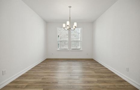 Bright dining area*real home pictured