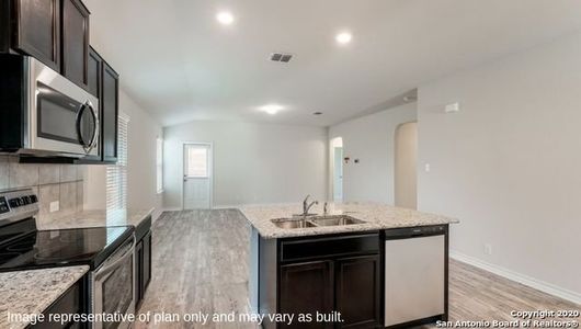 New construction Single-Family house 6006 Strasse Way, San Antonio, TX 78252 - photo 5 5