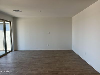 New construction Single-Family house 7679 W Saddlehorn Road, Peoria, AZ 85383 - photo 7 7