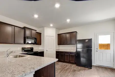New construction Single-Family house 14831 Nest Junction, Von Ormy, TX 78073 - photo 5 5