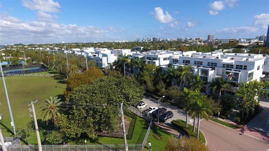 New construction Condo/Apt house 10 S Shore Dr, Unit B, Miami Beach, FL 33141 - photo 11 11