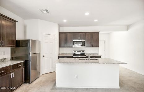 New construction Single-Family house 43662 W Cypress Lane, Maricopa, AZ 85138 Lantana- photo 5 5