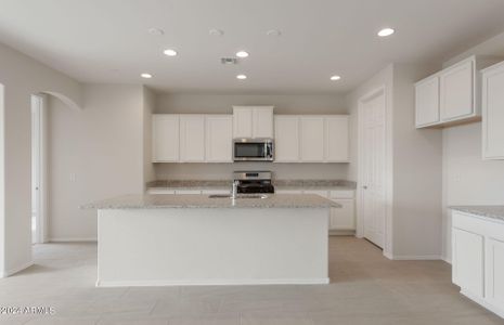 New construction Single-Family house 21352 N 270Th Avenue, Buckeye, AZ 85396 Odyssey- photo 4 4