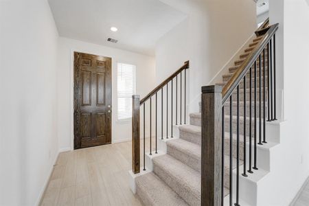 New construction Single-Family house 8226 Leisure Point Drive, Cypress, TX 77433 - photo 5 5