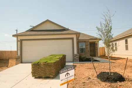 New construction Single-Family house 1320 Moby Drive, New Braunfels, TX 78130 Primrose- photo 18 18