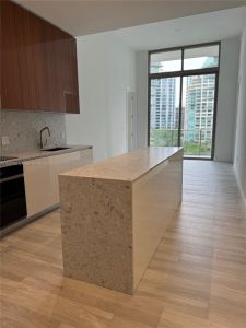 New construction Condo/Apt house 2655 S Bayshore Dr., Unit 705, Miami, FL 33133 - photo 8 8