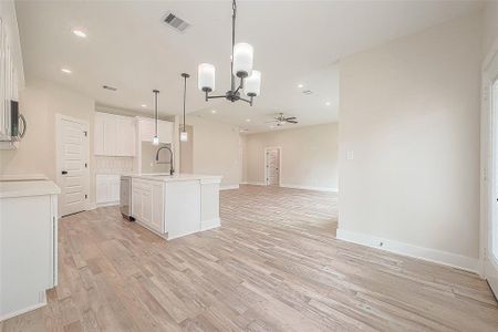 New construction Single-Family house 4906 Markwood Lane, Houston, TX 77053 - photo 11 11