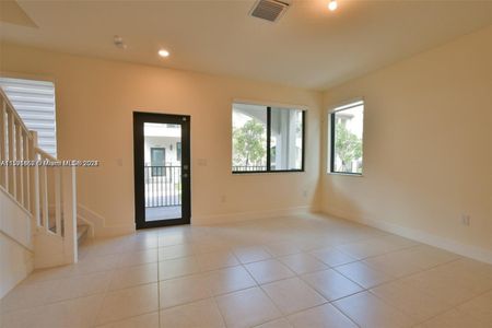 New construction Single-Family house 4589 Nw 83Rd Path, Doral, FL 33166 - photo 5 5
