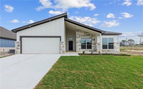 New construction Single-Family house 152 Greg Ln, Jarrell, TX 76537 - photo 0 0