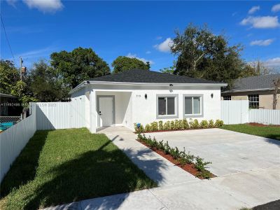 New construction Single-Family house 719 Southwest 7th Street, Dania Beach, FL 33004 - photo 0