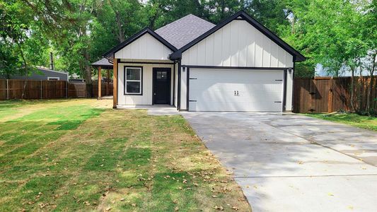 New construction Single-Family house 1101 Bell Drive, Greenville, TX 75401 - photo 0