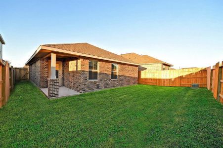 New construction Single-Family house 4333 West Bayou Maison Drive, Dickinson, TX 77539 - photo 8 8