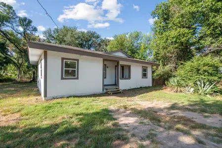 New construction Single-Family house 109 Avondale Avenue, Azle, TX 76020 - photo 0