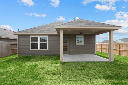 New construction Single-Family house 26401 Seraphim Road, La Marque, TX 77568 Magnolia- photo 28 28