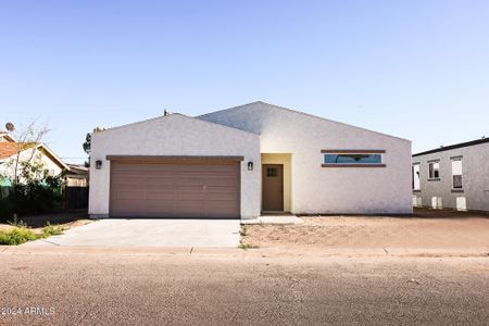 New construction Single-Family house 527 W Mobile Lane, Phoenix, AZ 85041 - photo 0