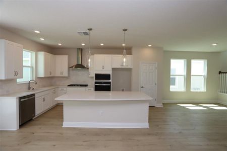 New construction Single-Family house 5932 Golden Nettle Drive, Apollo Beach, FL 33572 - photo 8 8