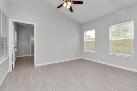 New construction Single-Family house 4418 Elmwood Street, Houston, TX 77051 - photo 9 9