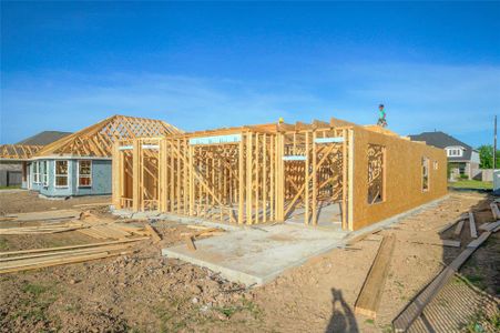 New construction Single-Family house 315 Riesling Drive, Alvin, TX 77511 The Brighton- photo 12 12
