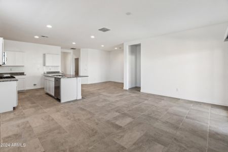 New construction Single-Family house 39960 W Shaver Drive, Maricopa, AZ 85138 Dove- photo 5 5