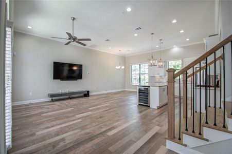 New construction Single-Family house 3334 Beverly Forest Drive, Houston, TX 77057 - photo 8 8