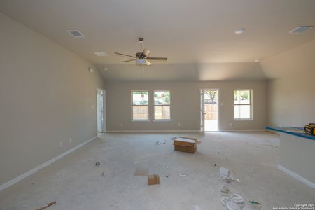 New construction Single-Family house 608 Cypress Arbor, Seguin, TX 78155 Pizarro- photo 8 8