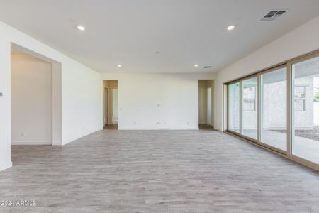 New construction Single-Family house 7566 W Gelding Drive, Peoria, AZ 85381 - photo 7 7