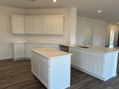 New construction Single-Family house 631 Spring Ashberry Court, Magnolia, TX 77354 - photo 5 5