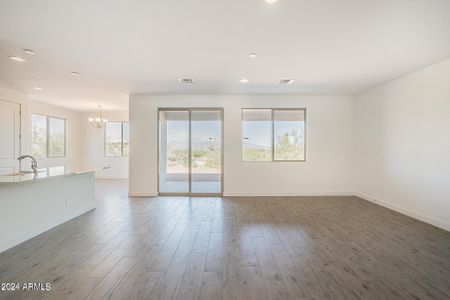 New construction Single-Family house 8584 W Ginger Trail, Casa Grande, AZ 85194 - photo 5 5